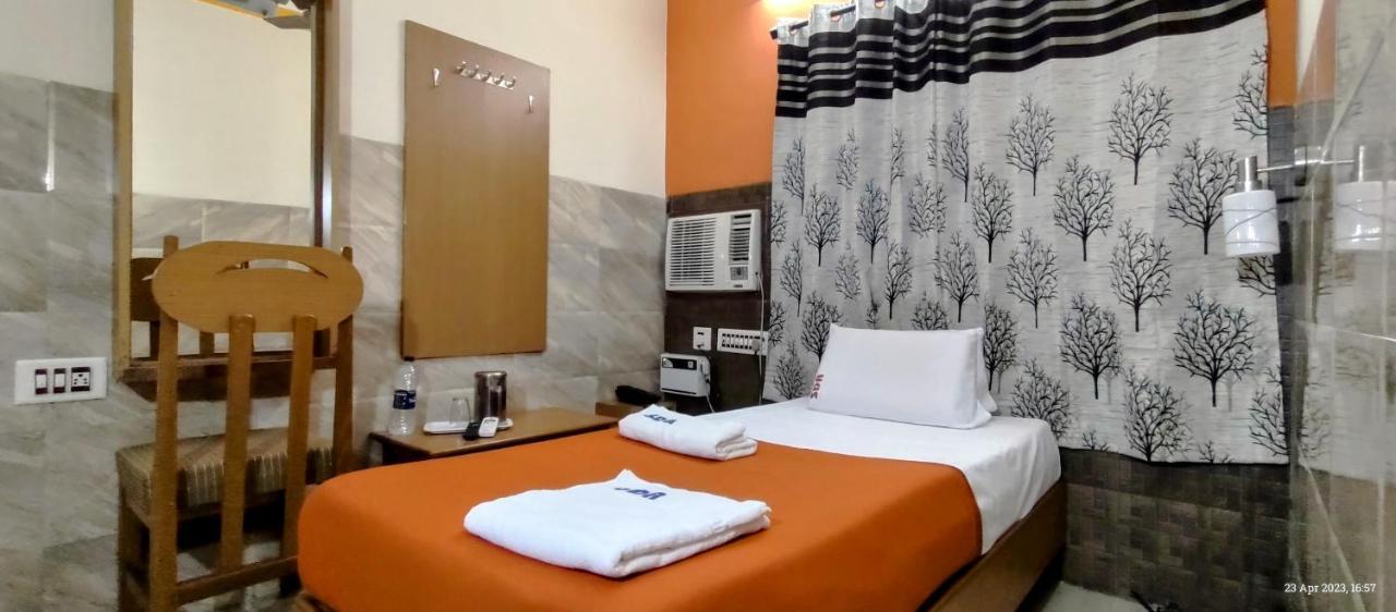 Sarovara Deluxe Rooms Chennai Extérieur photo