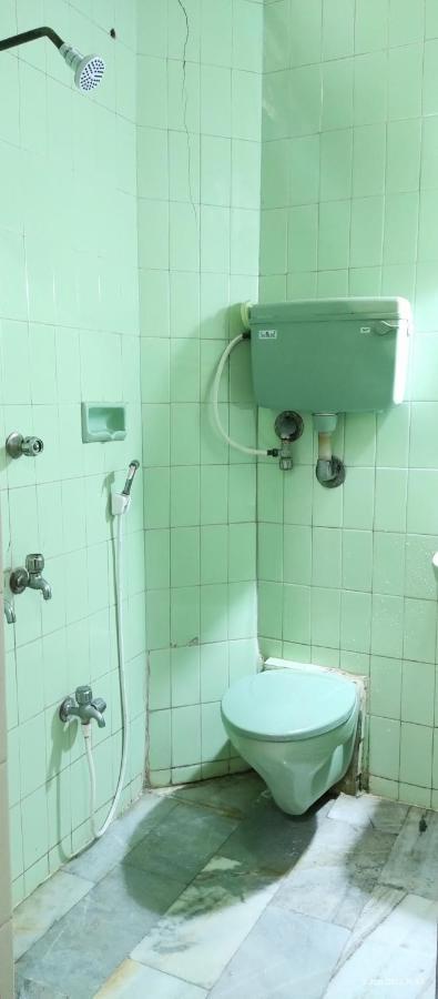 Sarovara Deluxe Rooms Chennai Extérieur photo